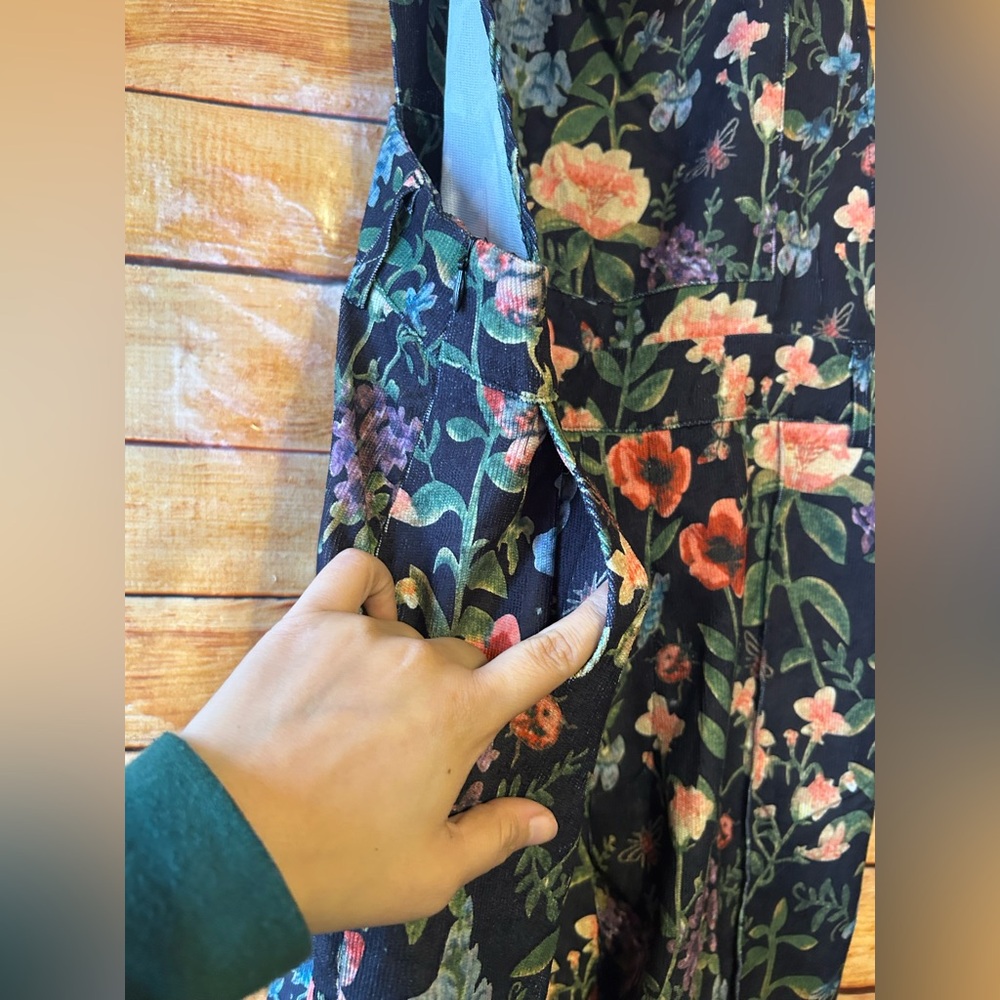 Cider Women’s Black Floral Print Botanical Corduroy Overalls Jumpsuit Size 0XL - Picture 2 of 6